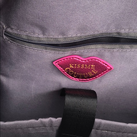 NWT KISSME COUTURE SILVER BACKPACK W/ SMILEY COIN - Picture 6 of 7